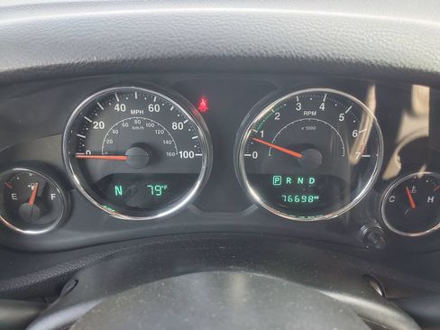 Used 2017 Jeep Wrangler Unlimited Sport AWD/4WD image 9
