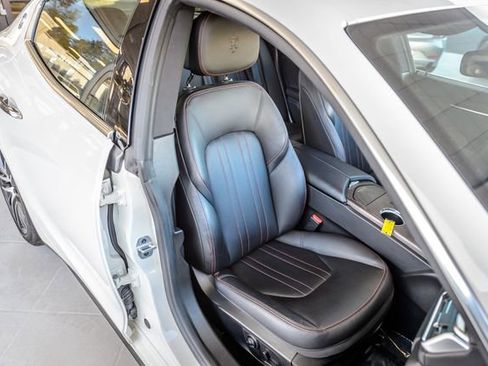 Used 2019 Maserati Ghibli S image 45