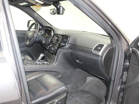 Used 2021 Jeep Grand Cherokee Limited w/ Trailer Tow Group IV image 31