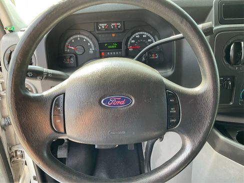 Used 2011 Ford E-250 and Econoline 250 w/ Commercial Cargo Van Pkg image 17