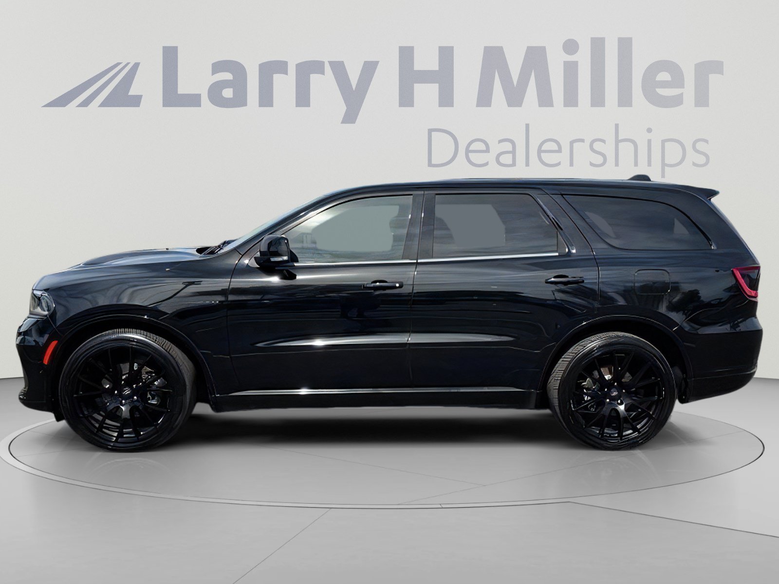 Used 2021 Dodge Durango R/T w/ Blacktop Package RWD image 3
