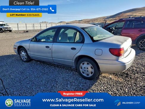 Used 2002 Saturn S-Series SL1 image 3