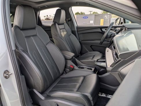 Used 2024 Audi Q4 e-tron Premium Plus image 28