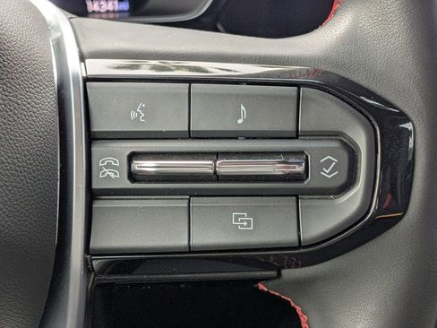 Used 2025 Chevrolet Colorado Z71 w/ Technology Package image 27