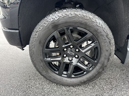 Used 2025 Chevrolet Silverado 1500 LT Trail Boss w/ Convenience Package II AWD/4WD image 13