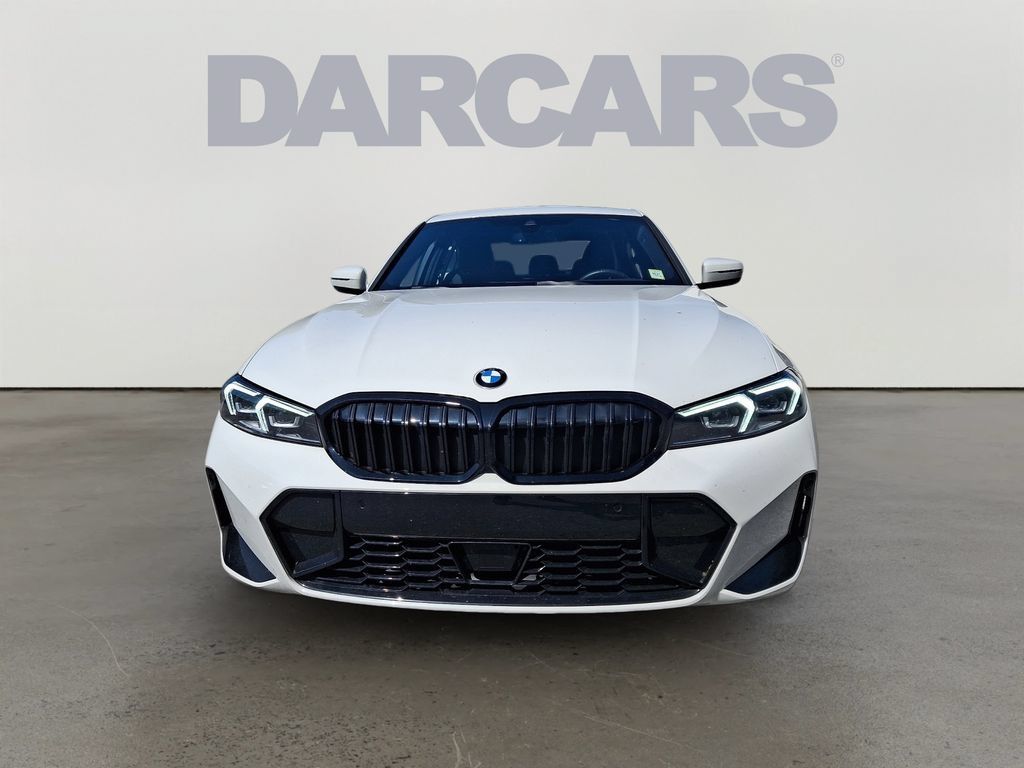 Used 2026 BMW X7 xDrive40i w/ M Sport Package AWD/4WD image 2