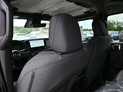 New 2026 Jeep Gladiator Sport AWD/4WD image 23