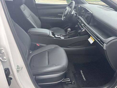 New 2025 Hyundai Tucson XRT image 13