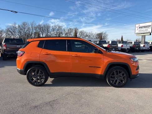 New 2026 Jeep Compass Latitude image 2