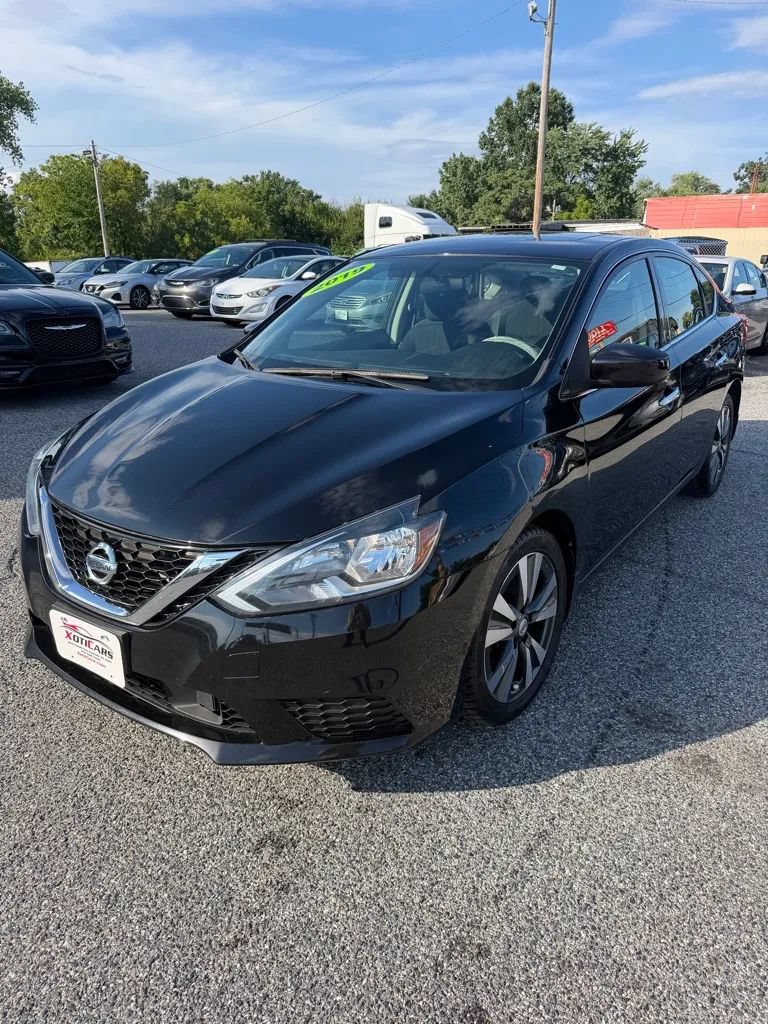 Used 2019 Nissan Sentra SV w/ Special Edition Package FWD image 2
