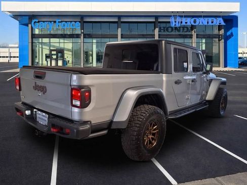 Used 2020 Jeep Gladiator Rubicon w/ Cold Weather Group AWD/4WD image 2