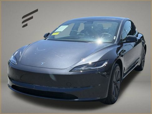 Used 2025 Tesla Model 3 Long Range image 1