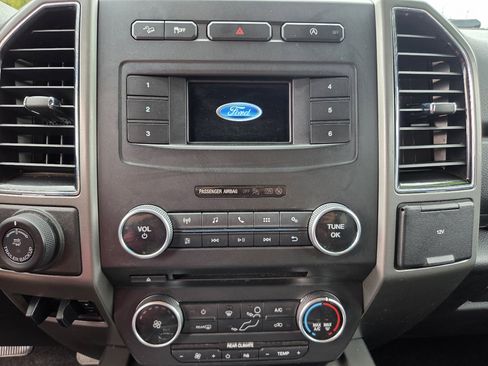 Used 2018 Ford Expedition Max XLT image 26