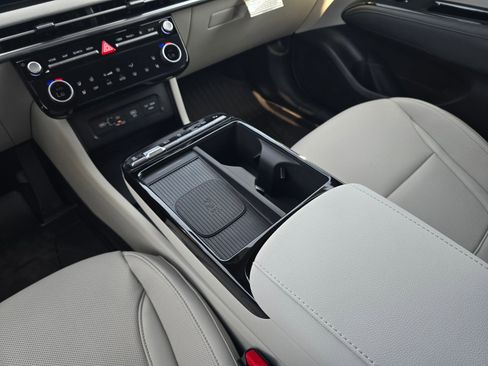 New 2026 Hyundai Tucson Limited AWD/4WD image 16