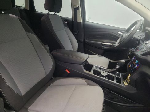 Used 2017 Ford Escape SE FWD image 21