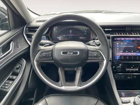Used 2023 Jeep Grand Cherokee 4WD 4xe image 12