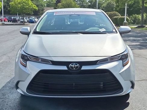 Used 2026 Toyota Corolla LE FWD image 5