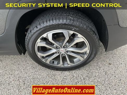 Used 2020 GMC Terrain SLT w/ Preferred Package AWD/4WD image 10