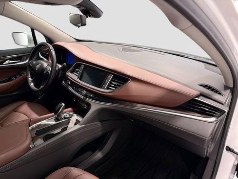 Certified 2020 Buick Enclave Avenir w/ Avenir Technology Package image 28