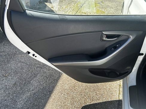 Used 2011 Hyundai Elantra Limited FWD image 25