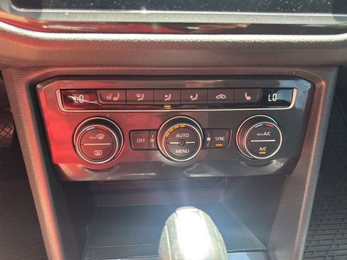 Used 2021 Volkswagen Tiguan SEL image 27