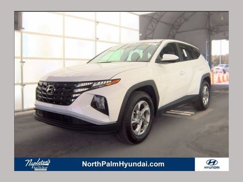 Used 2024 Hyundai Tucson SE AWD/4WD image 1