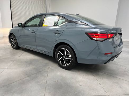 Used 2024 Nissan Sentra SV FWD image 6