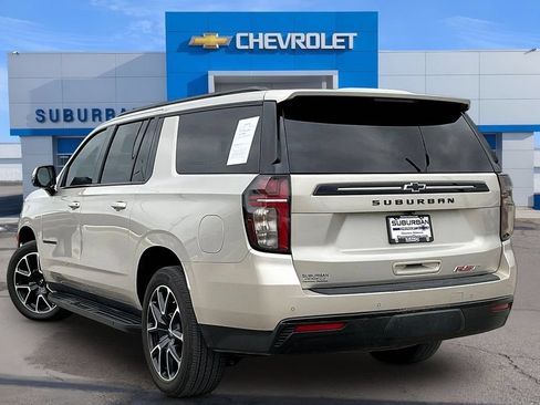 Used 2024 Chevrolet Suburban RST w/ Luxury Package AWD/4WD image 3