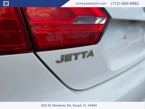 Used 2013 Volkswagen Jetta TDI FWD image 40