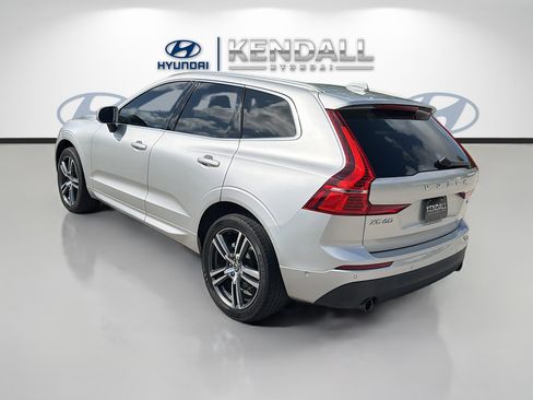 Used 2019 Volvo XC60 T5 Momentum w/ Premium Package FWD image 4