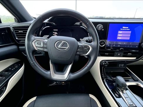 Used 2024 Lexus NX 250 FWD image 6