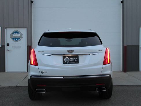 Used 2019 Cadillac XT5 Premium Luxury w/ Driver Assist Package FWD image 5