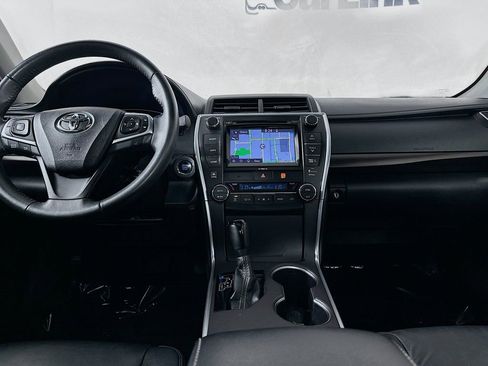 Used 2017 Toyota Camry XLE w/ Moonroof Package image 29