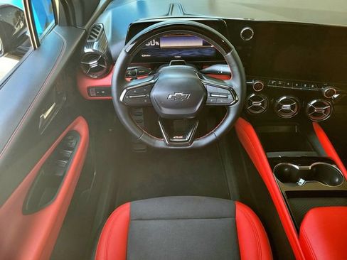 Certified 2026 Chevrolet Blazer EV RS w/ Super Cruise Package FWD image 12