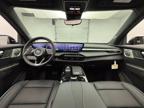 New 2026 Buick Enclave Avenir image 2