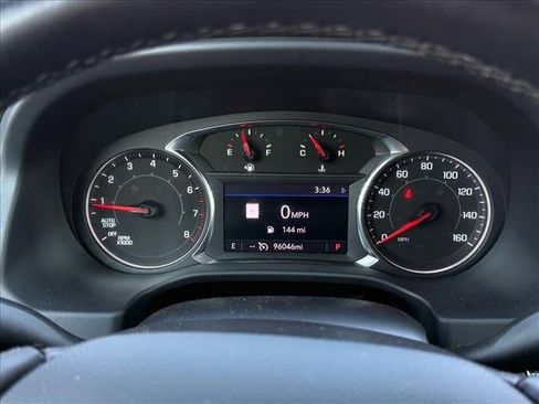 Used 2023 GMC Acadia SLT image 20