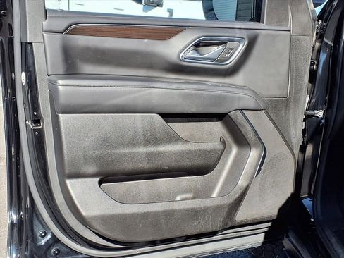 Used 2024 GMC Yukon XL SLE image 26