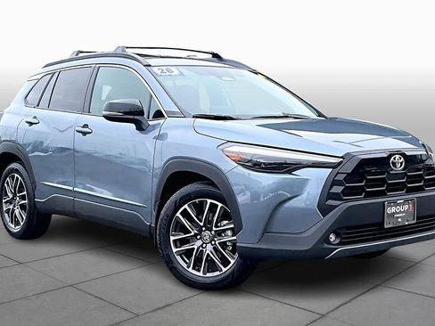 Used 2026 Toyota Corolla Cross XLE w/ Convenience Package image 3