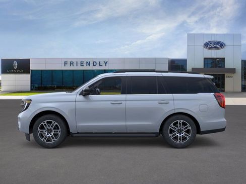 New 2026 Ford Expedition Active image 3