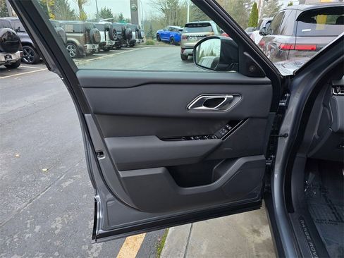 New 2025 Land Rover Range Rover Velar Dynamic SE image 22