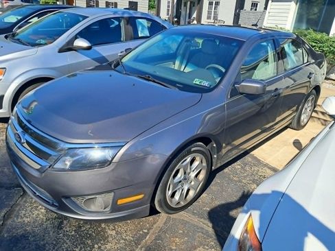Used 2011 Ford Fusion SE w/ 201A Rapid Spec Order Code FWD image 1