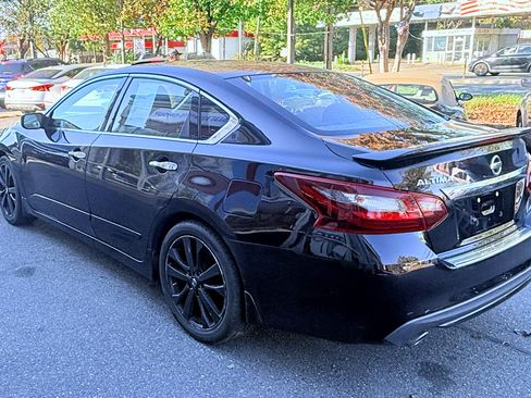 Used 2017 Nissan Altima 2.5 SR w/ Midnight Edition Package image 7
