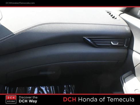 Used 2025 Nissan Sentra SV FWD image 14