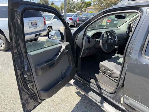 Used 2011 Nissan Xterra S w/ 4X2 Value Package RWD image 6