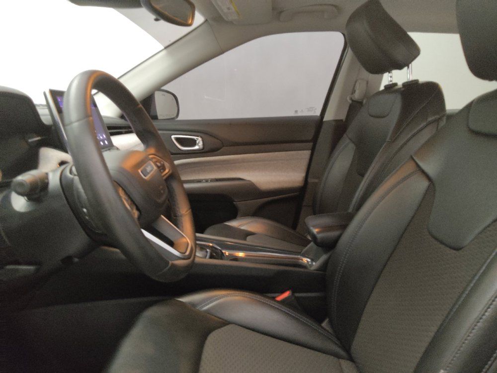 Used 2022 Jeep Compass Latitude w/ Sun and Sound Group FWD image 17