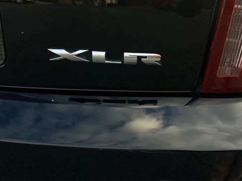 Used 2005 Cadillac XLR RWD image 33