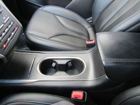 Used 2016 Lincoln MKC Premiere image 39