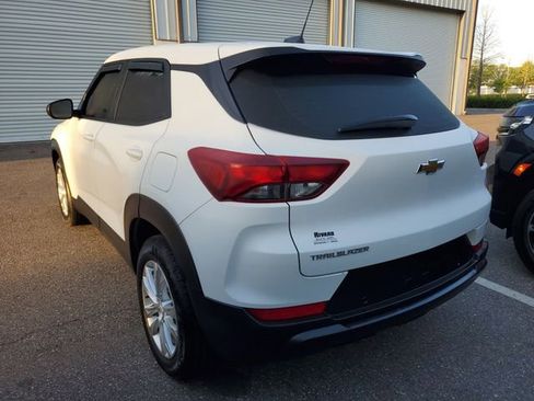 Used 2021 Chevrolet TrailBlazer LS image 3