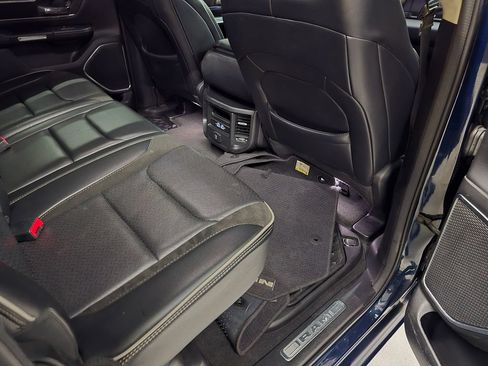 Used 2022 RAM 1500 Laramie AWD/4WD image 44