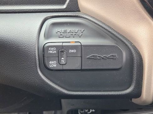 Used 2024 RAM 2500 Laramie AWD/4WD image 19